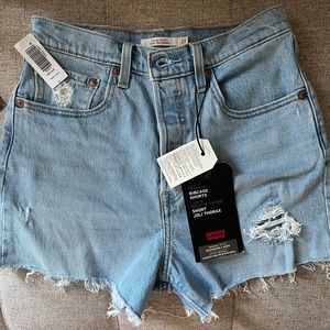 Levi’s Ribcage Short - Tango Pulse Size 27